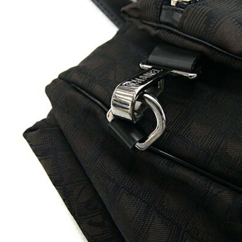 CHANEL Brown Leather Shoulder Bag - Picture 8 of 10